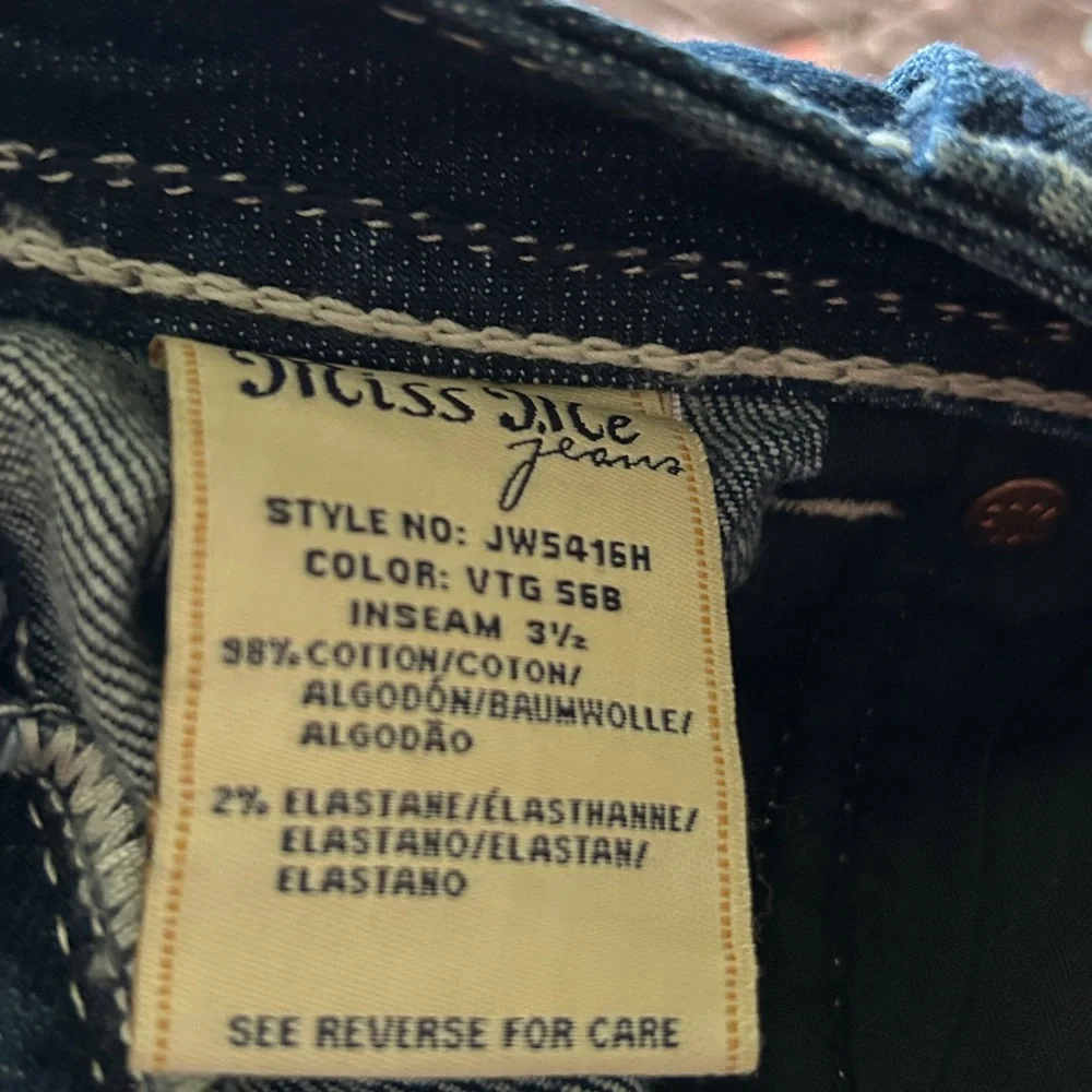 Miss Me Jean Shorts - Picture 7 of 7